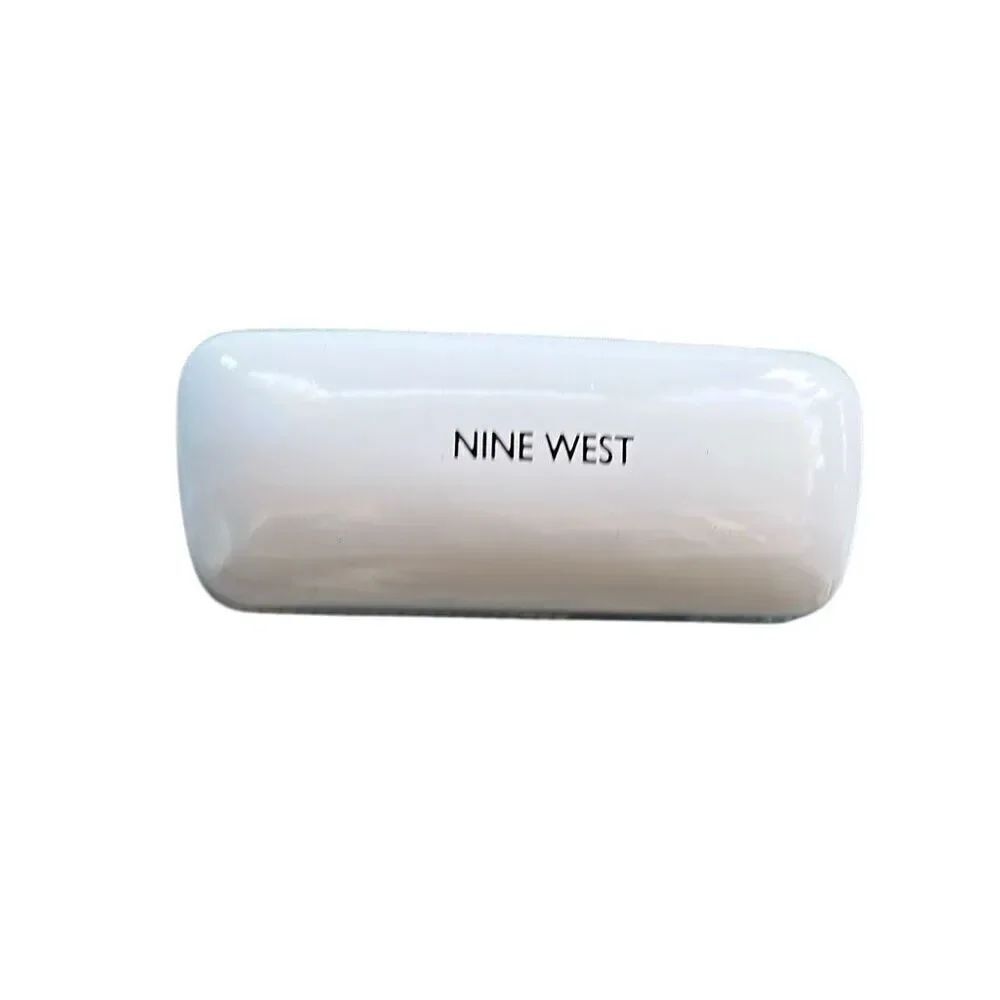 Nine West sunglasses case. Excellent condition.